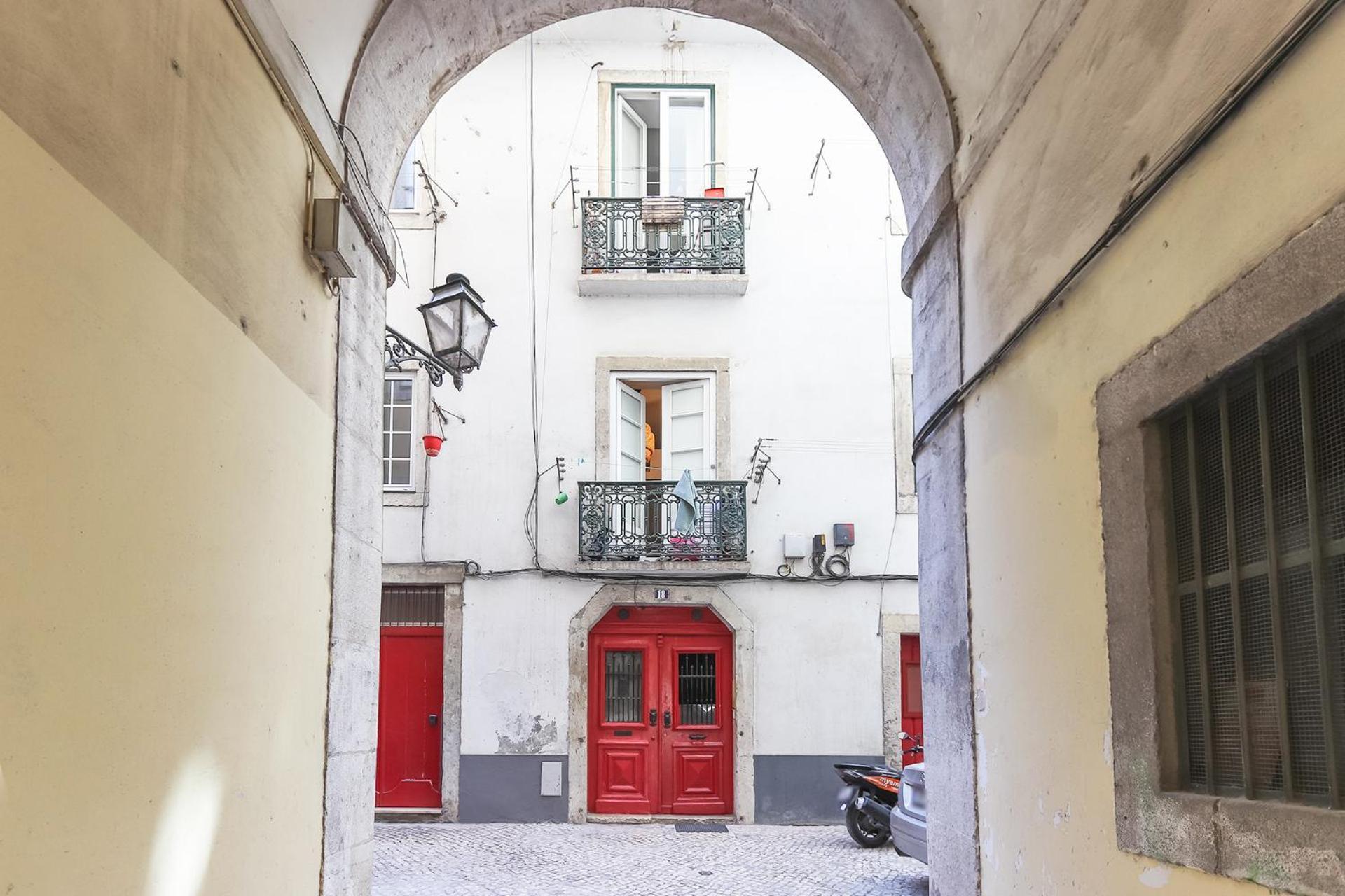 Santos Tiny Studio By Homing Lisbon Exterior photo